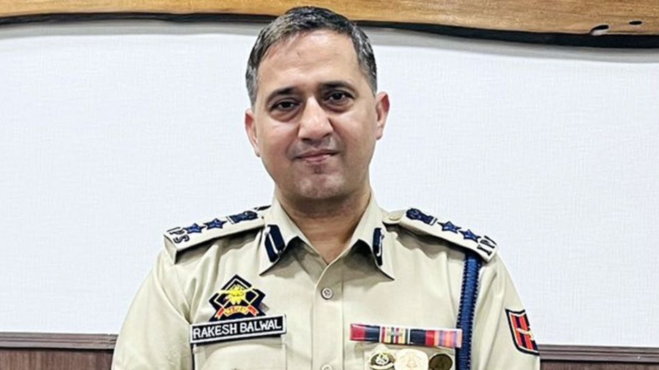 Centre transfers Srinagar SSP Rakesh Balwal to Manipur Centre transfers Srinagar SSP Rakesh Balwal to Manipur