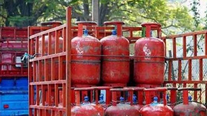 Cabinet clears Rs 1,650 crore for free LPG connections