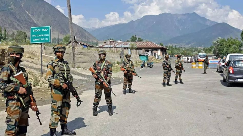 Manipur violence: Kuki students' body warns of filing FIR against Assam Rifles over alleged staged arrest Manipur violence: Kuki students' body warns of filing FIR against Assam Rifles over alleged staged arrest
