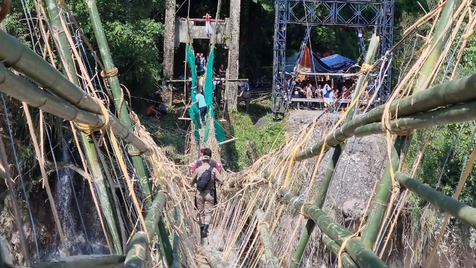 Sikkim: Construction of bamboo suspension foot bridge completed at Sangkalang Sikkim: Construction of bamboo suspension foot bridge completed at Sangkalang