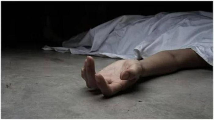In a shocking incident from Guwahati, a body of a transgender person was found under mysterious circumstances in the city's Chandmari locality today.