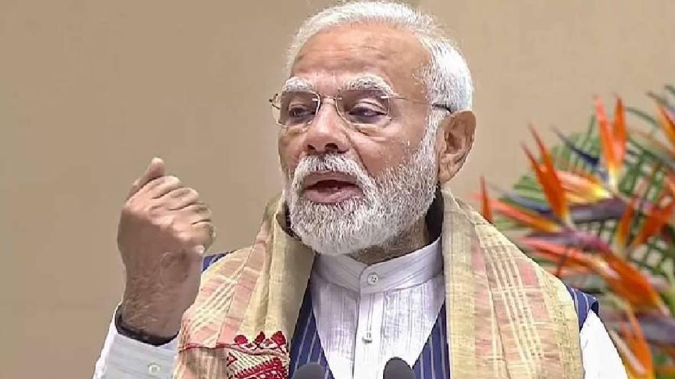 PM Modi directs officials to send first Indian astronaut to the Moon by 2040 PM Modi directs officials to send first Indian astronaut to the Moon by 2040