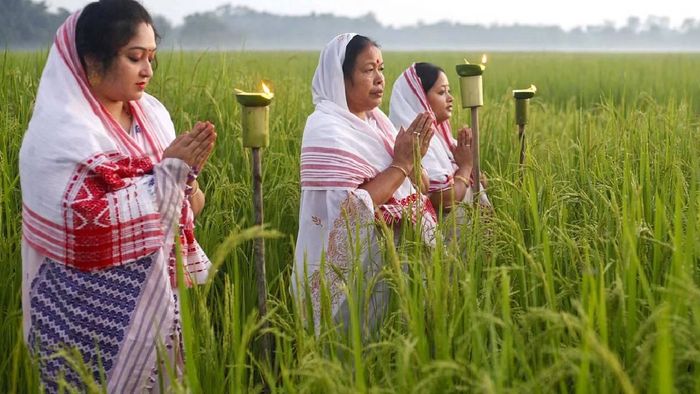 Women folk observing Kati Bihu in Assam (File Image)