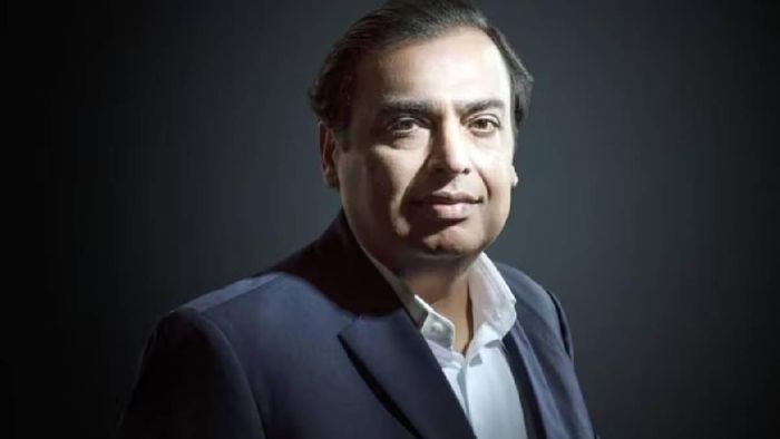 Reliance Industries chairman Mukesh Ambani (file photo)