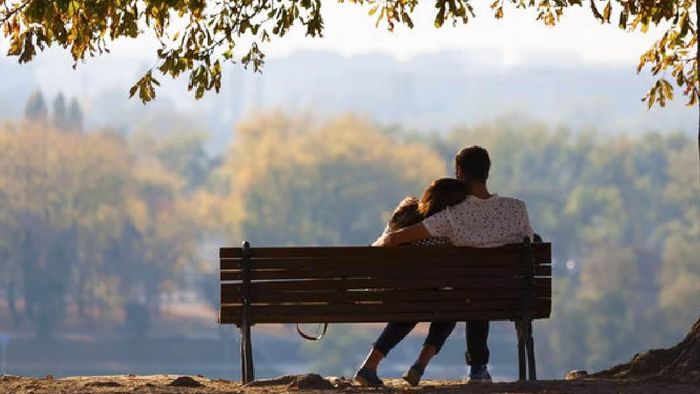 UP cops harass couple sitting in park; demand sex, cash Rs 5.6 lakh