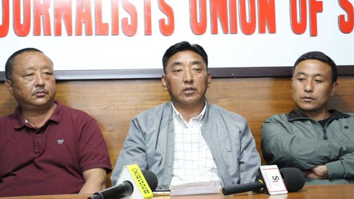 People of the border village of Lachen expressed frustration over the apparent lack of action from the Central Government as it is struggling with a collapsing road infrastructure after the recent flash flood.