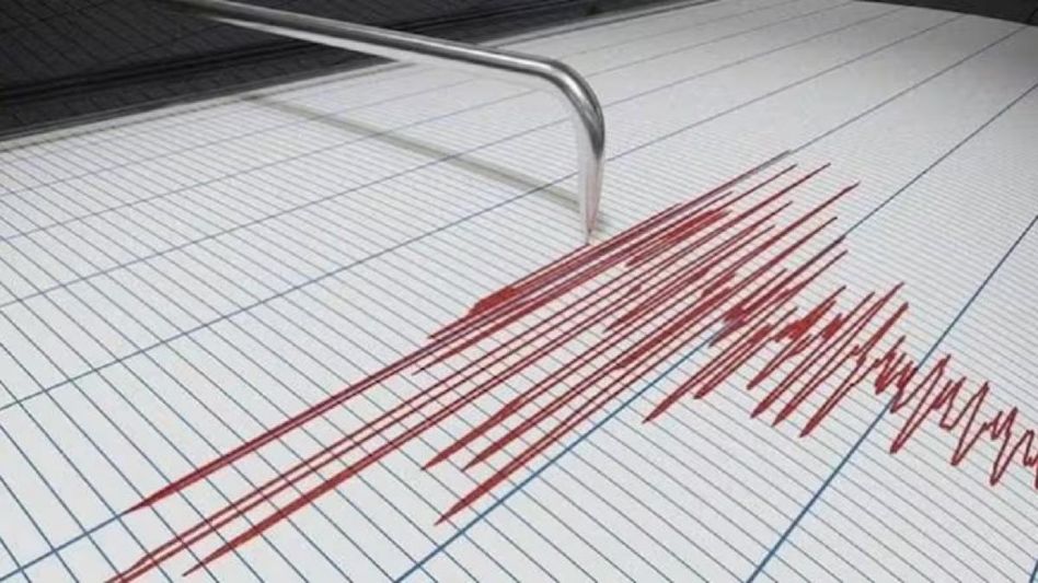 Earthquake of 6.2 magnitude hit parts of North India including Delhi-NCR  Earthquake of 6.2 magnitude hit parts of North India including Delhi-NCR