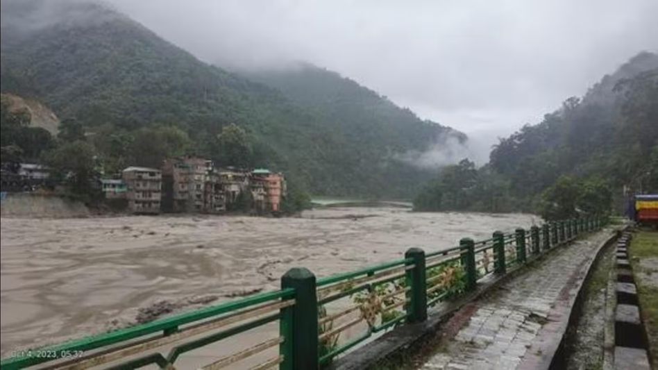 Glacial lake outburst in North Sikkim: 4 dead bodies recovered, 30 missing Glacial lake outburst in North Sikkim: 4 dead bodies recovered, 30 missing
