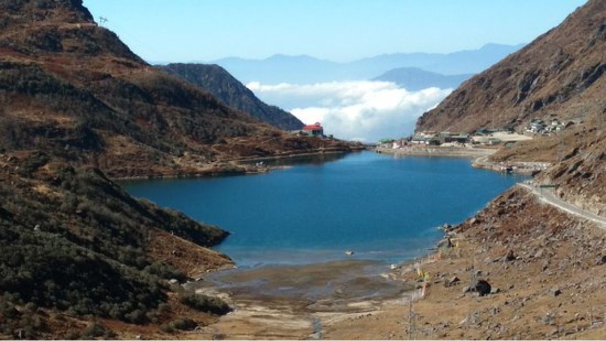 Sikkim government to start issuing tourist permits for Tsomgo Lake and Nathula Pass