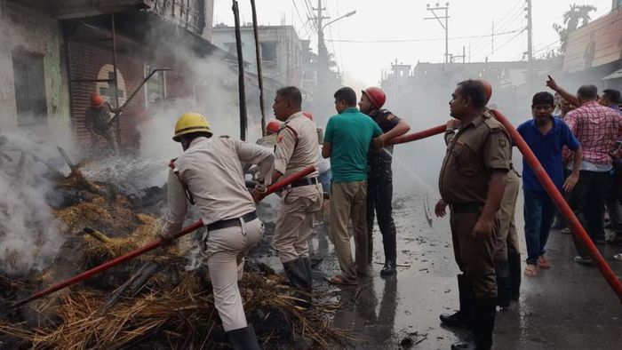 Durga Puja pandal engulfed in fire, Tripura CM extends help