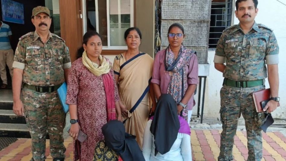 Maharashtra: Five members of a family poisoned to death, two women arrested Maharashtra: Five members of a family poisoned to death, two women arrested