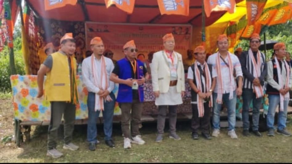 Arunachal Pradesh politics: Major setback for Congress, National People's Party as several workers switch to BJP Arunachal Pradesh politics: Major setback for Congress, National People's Party as several workers switch to BJP