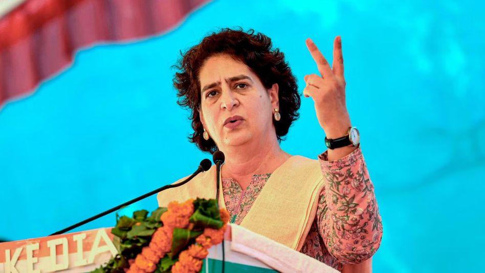 ECI issues notice to Priyanka Gandhi over her remark targeting PM Modi ECI issues notice to Priyanka Gandhi over her remark targeting PM Modi