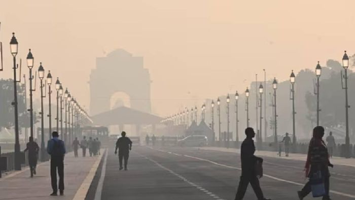 Delhi’s air quality stays in ‘severe’ grip with no immediate relief in sight