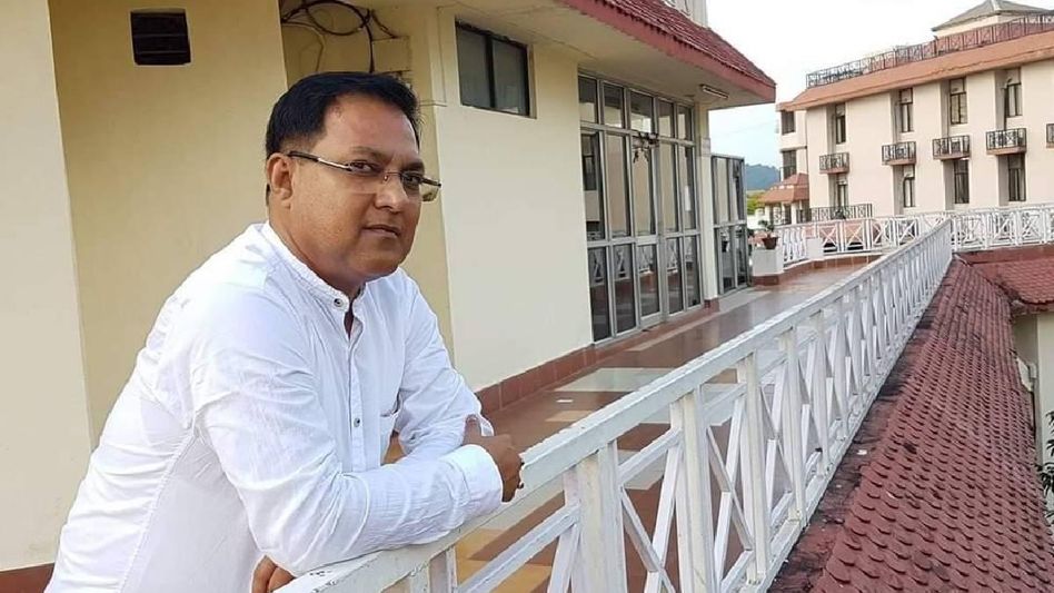 Assam: Head Assistant suspended over Rs 62 lakh election bill allegations in Hailakandi Assam: Head Assistant suspended over Rs 62 lakh election bill allegations in Hailakandi