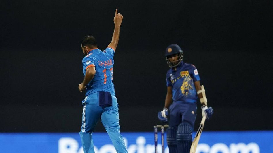 India thrash Sri Lanka by 302 runs, qualifies for ICC Cricket World Cup Semi-finals India thrash Sri Lanka by 302 runs, qualifies for ICC Cricket World Cup Semi-finals