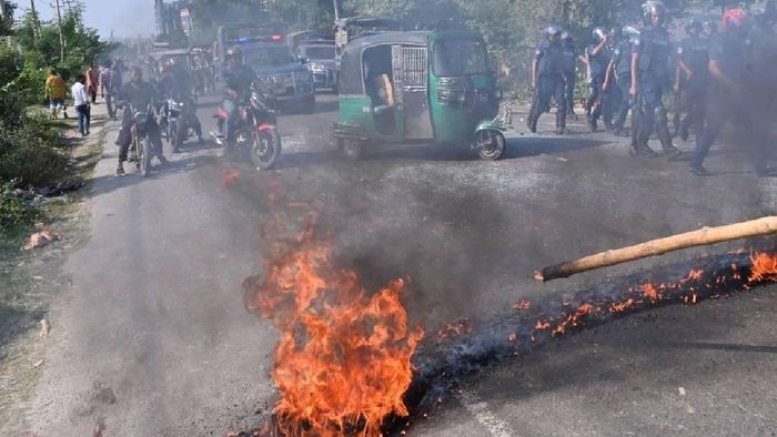 Violent anti-government protests in Bangladesh