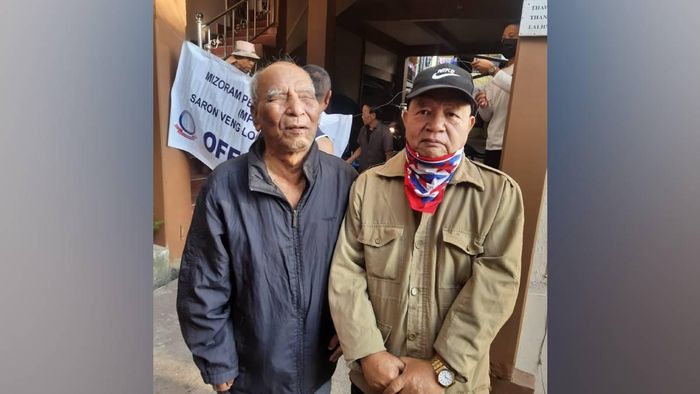 Visually impaired nonagenarian Pu Zadawla casts his vote for Mizoram elections 2023