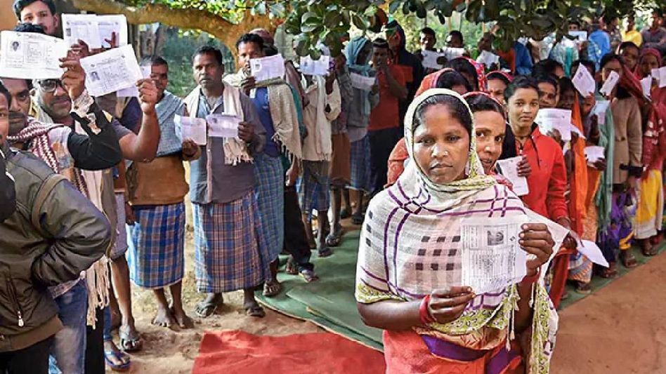 Chhattisgarh Elections 2023: Voter turnout at 26.97 per cent till 11 am Chhattisgarh Elections 2023: Voter turnout at 26.97 per cent till 11 am