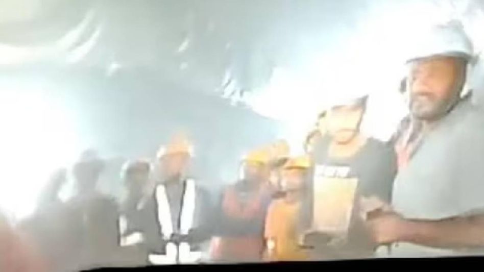 First visuals of 41 trapped workers in Uttarkashi tunnel surfaces First visuals of 41 trapped workers in Uttarkashi tunnel surfaces