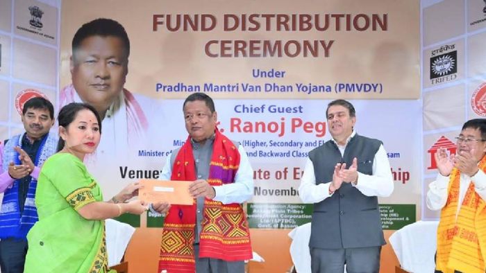 Assam: Cabinet Minister Ranoj Pegu distributes supporting funds to beneficiaries of Van Dhan Vikas Kendra Clusters