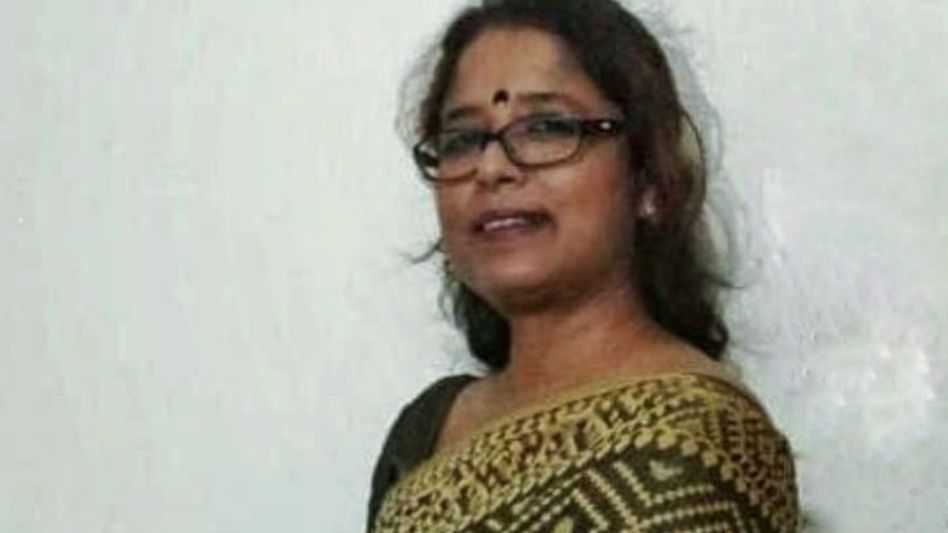 Assam: Dhubri college teacher utilizes banana peels to remove fluoride from drinking water Assam: Dhubri college teacher utilizes banana peels to remove fluoride from drinking water