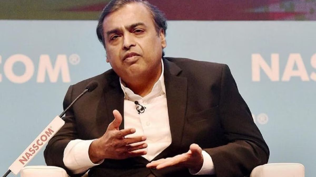 Mumbai Crime Branch arrest two youths for sending threat mails to Mukesh Ambani