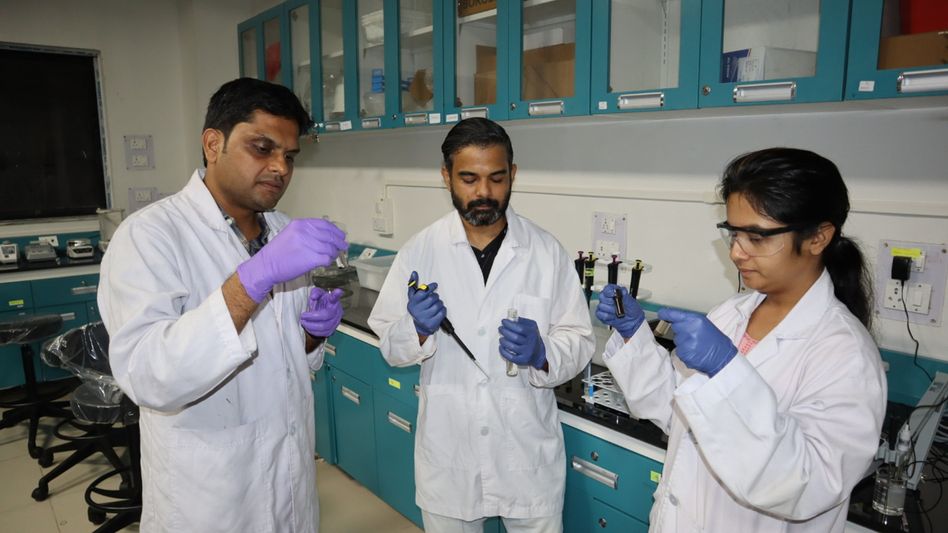 IIT Guwahati researchers makes path-breaking discoveries regarding use of modified graphene oxide IIT Guwahati researchers makes path-breaking discoveries regarding use of modified graphene oxide