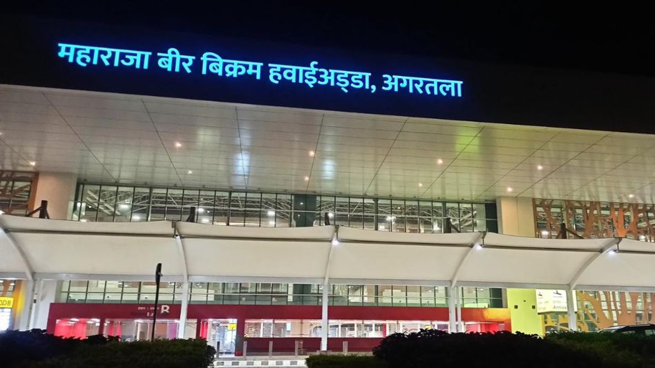 Cyclonic Storm "Midhili": Over 500 stranded at Agartala airport after flights cancelled Cyclonic Storm "Midhili": Over 500 stranded at Agartala airport after flights cancelled