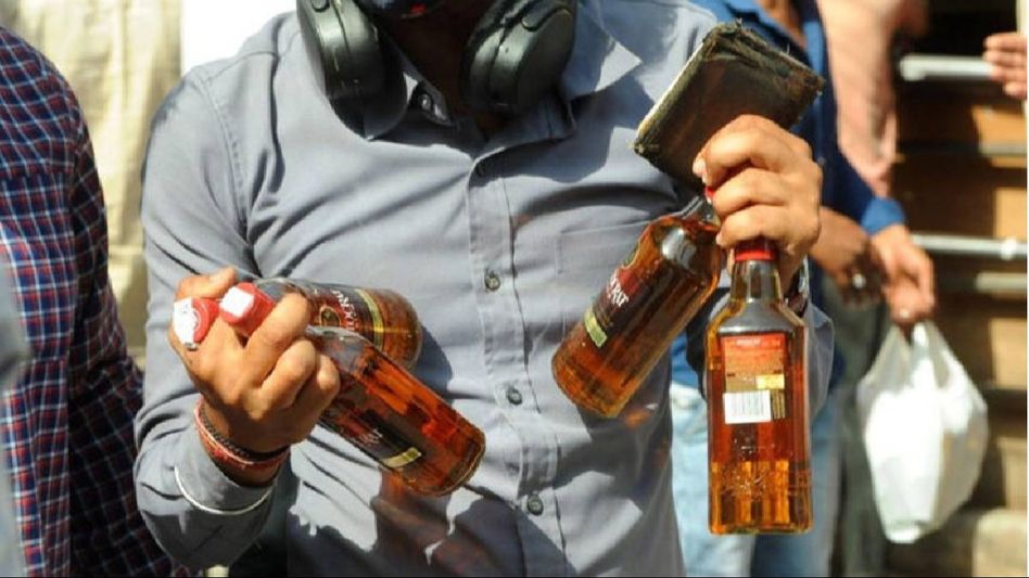 Tipsy Christmas: Liquor worth Rs 154 crore sold in Kerala - Tipsy Christmas: Liquor worth Rs 154 crore sold in Kerala -