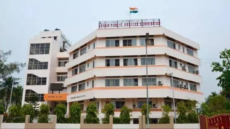 Assam: 2 more gazetted officers directed to appear before CID on January 2 in APSC scam probe Assam: 2 more gazetted officers directed to appear before CID on January 2 in APSC scam probe