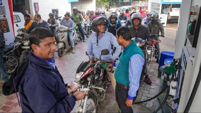 Chandigarh implements temporary fuel sale restrictions amid nationwide truckers protest