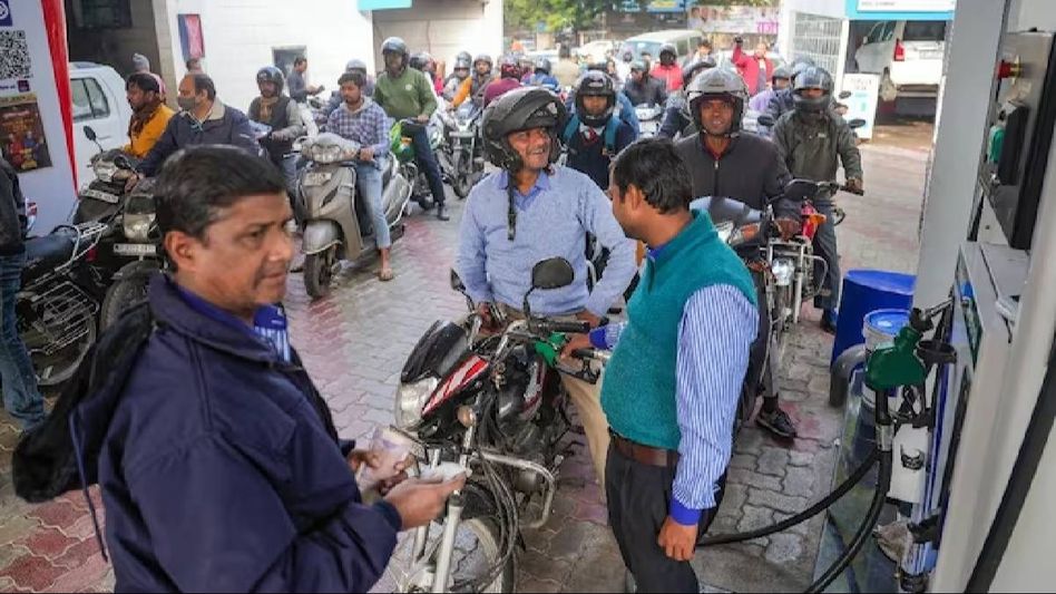 Chandigarh implements temporary fuel sale restrictions amid nationwide truckers protest Chandigarh implements temporary fuel sale restrictions amid nationwide truckers protest