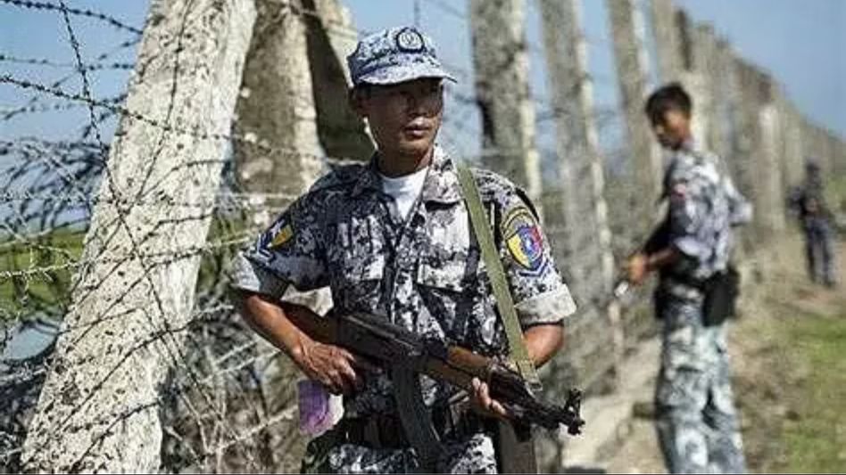 151 Myanmar soldiers sent back from Mizoram 151 Myanmar soldiers sent back from Mizoram
