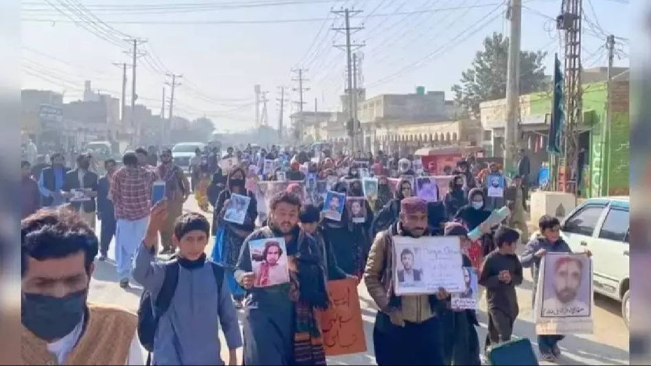 Balochistan government suspends 44 employees amid protests in Islamabad Balochistan government suspends 44 employees amid protests in Islamabad