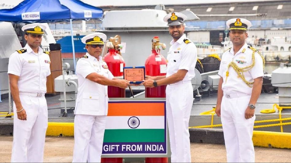 Indian Navy's fast attack craft INS Kabra arrives at Colombo, receives warm welcome by Sri Lankan Navy Indian Navy's fast attack craft INS Kabra arrives at Colombo, receives warm welcome by Sri Lankan Navy