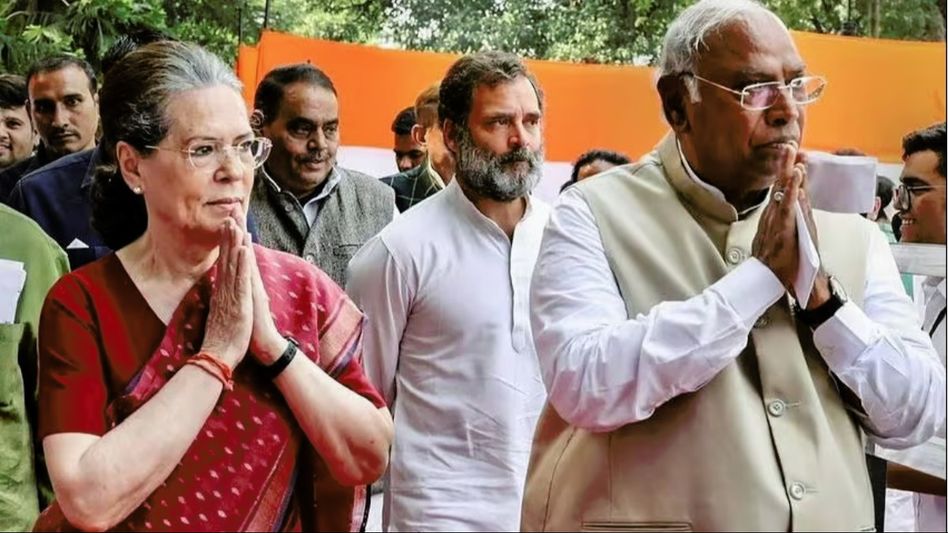 Sonia Gandhi, Mallikarjun Kharge 'respectfully declined invitation' to attend Ram Mandir consecration ceremony Sonia Gandhi, Mallikarjun Kharge 'respectfully declined invitation' to attend Ram Mandir consecration ceremony