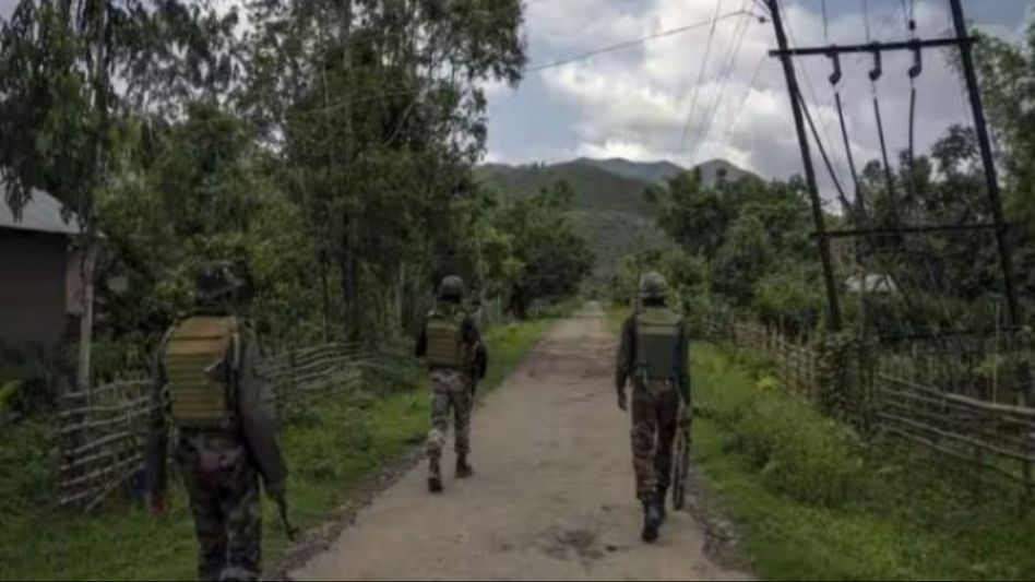 Manipur: Four civilians, including father-son duo, killed on Bishnupur- Churachandpur border Manipur: Four civilians, including father-son duo, killed on Bishnupur- Churachandpur border