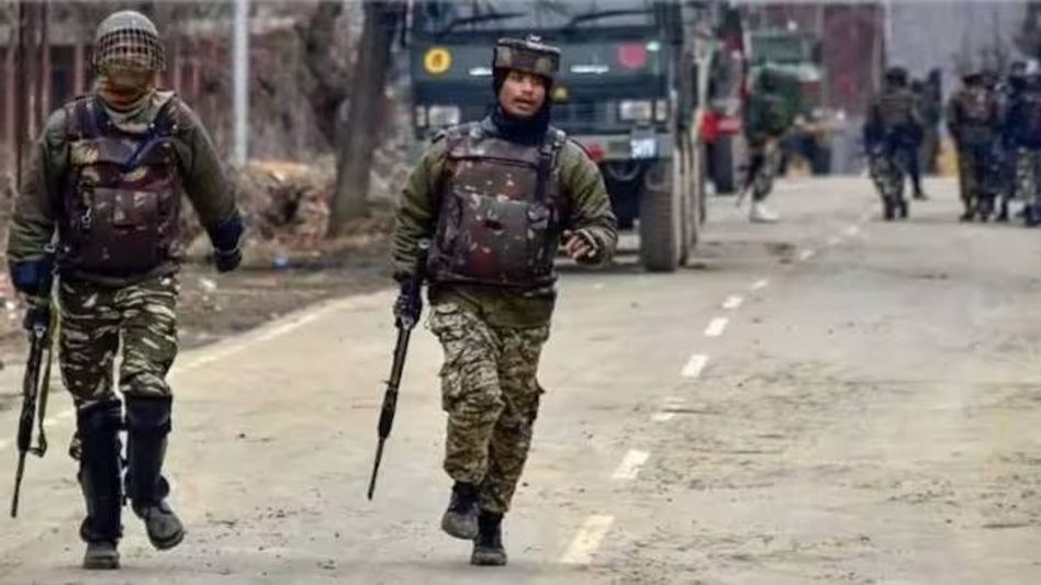 Army vehicles attacked in Jammu and Kashmir's Poonch, search operation launched Army vehicles attacked in Jammu and Kashmir's Poonch, search operation launched