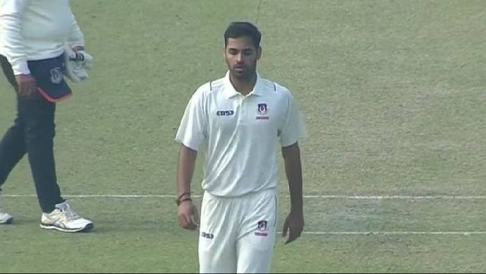 Bhuvneshwar Kumar shines with career-best figures in Ranji Trophy return