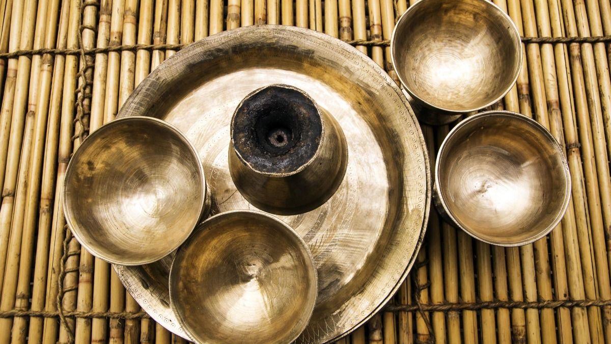https://cf-img-a-in.tosshub.com/lingo/itne/images/story/202401/65a37fa9480d0-discover-the-cultural-significance-and-craftsmanship-of-kahi-baati-assams-traditional-bell-metal-u-14310446-16x9.jpg?size=948%3A533