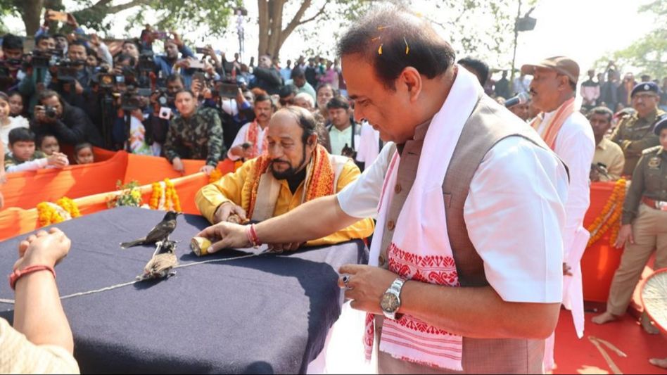 Assam: Himanta Biswa Sarma exudes happiness over attending 'Bulbuli fight' after a gap of 9 years Assam: Himanta Biswa Sarma exudes happiness over attending 'Bulbuli fight' after a gap of 9 years