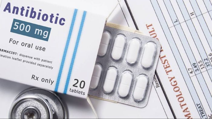 DGHS urges doctors to specify reasons for antibiotic prescriptions