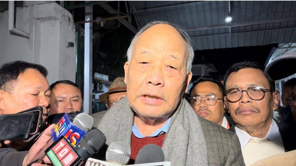 Manipur: Ten like minded political parties urge CM for arranging meeting with PM Manipur: Ten like minded political parties urge CM for arranging meeting with PM