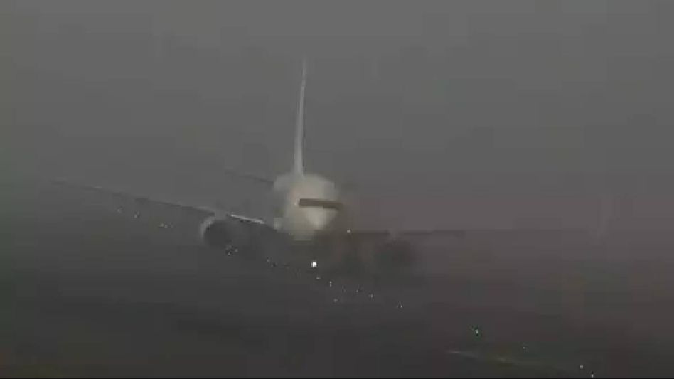 119 flights face delay as dense fog grips Delhi's IGI airport 119 flights face delay as dense fog grips Delhi's IGI airport