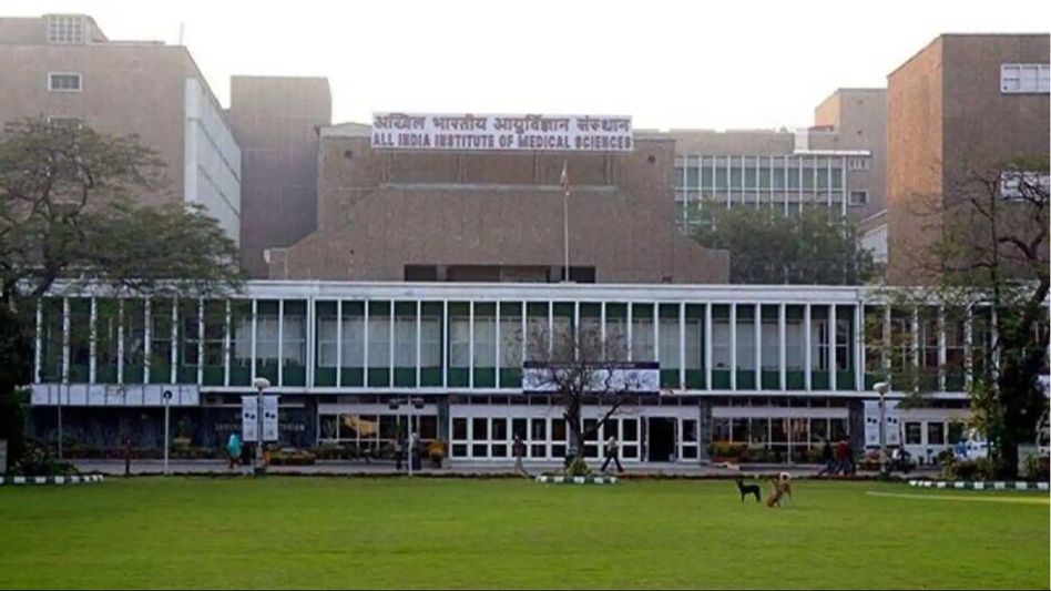 AIIMS set to adopt ‘smart card’ facility for patients, no cash payments after March 31 AIIMS set to adopt ‘smart card’ facility for patients, no cash payments after March 31