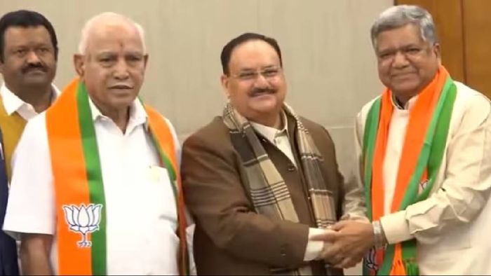 Former Karnataka CM Jagadish Shettar returns to BJP, jolt for Congress
