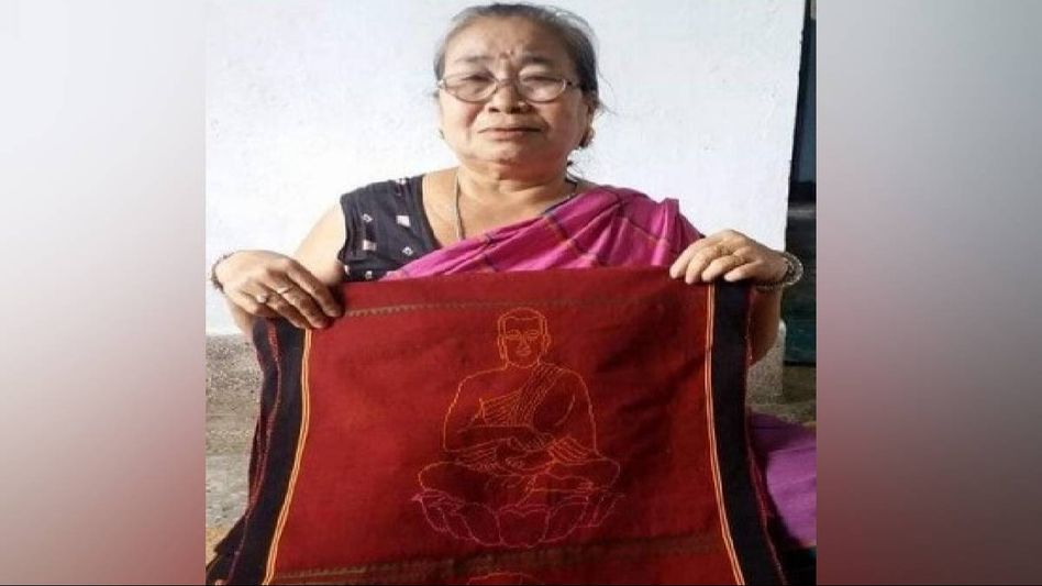Tripura weaver Smriti Rekha Chakma receives Padma Shri for eco-friendly Loinloom Artistry Tripura weaver Smriti Rekha Chakma receives Padma Shri for eco-friendly Loinloom Artistry
