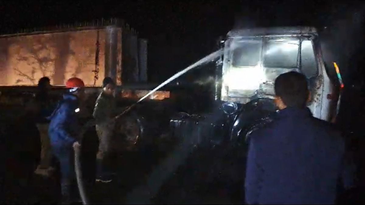 Assam: Major fire engulfs 18-wheeler truck on Barpeta road Assam: Major fire engulfs 18-wheeler truck on Barpeta road