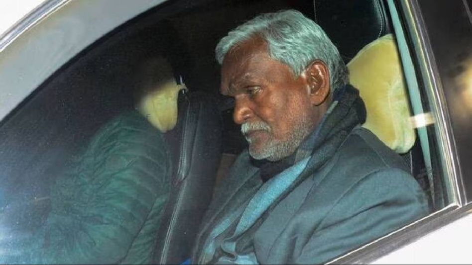 Jharkhand: Champai Soren meets Governor, coalition presents video support Jharkhand: Champai Soren meets Governor, coalition presents video support